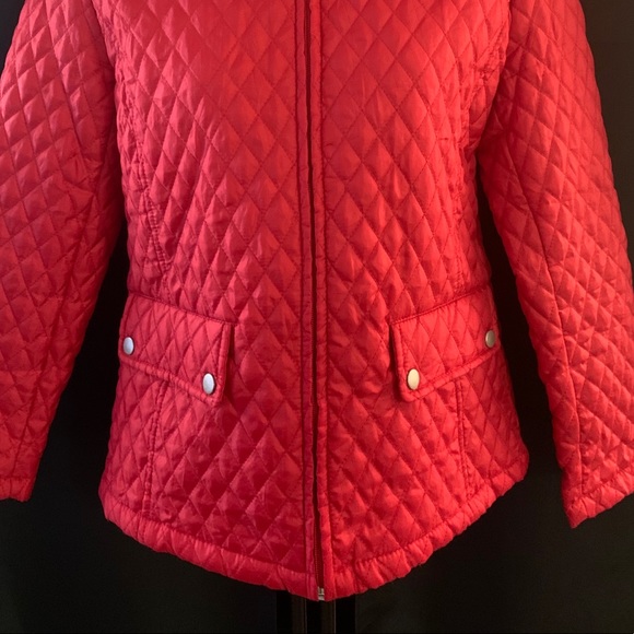 Red jacket - Picture 2 of 5